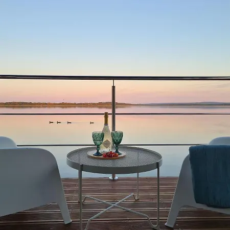 Apartament Sunrise Houseboats Łazy