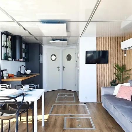 Sunrise Houseboats Łazy