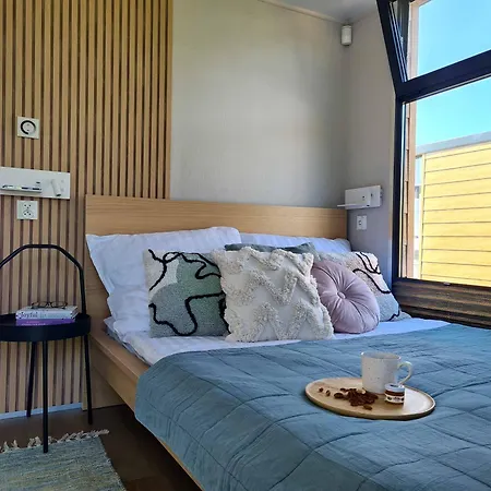 Apartman Sunrise Houseboats *